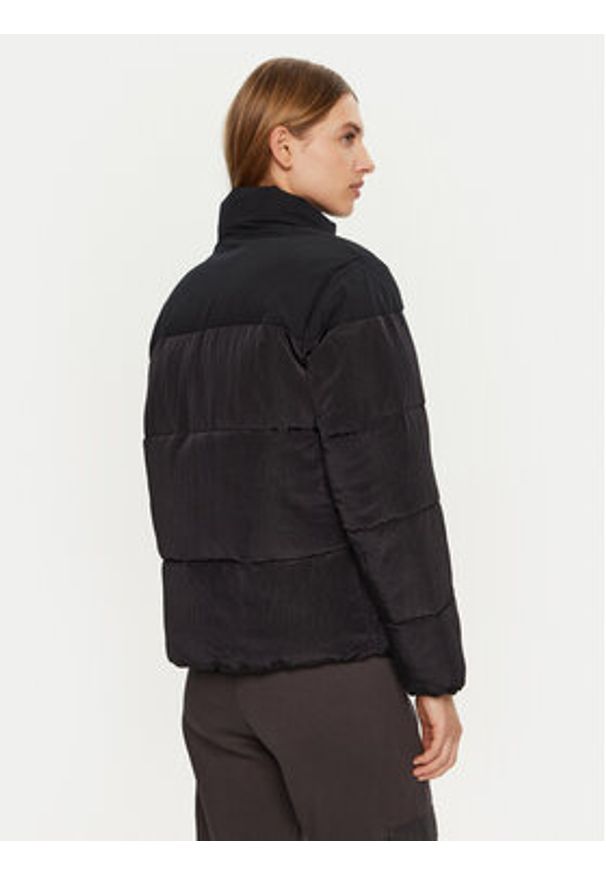 Champion Kurtka zimowa 117574 Czarny Custom Fit. Kolor: czarny. Materiał: syntetyk. Sezon: zima