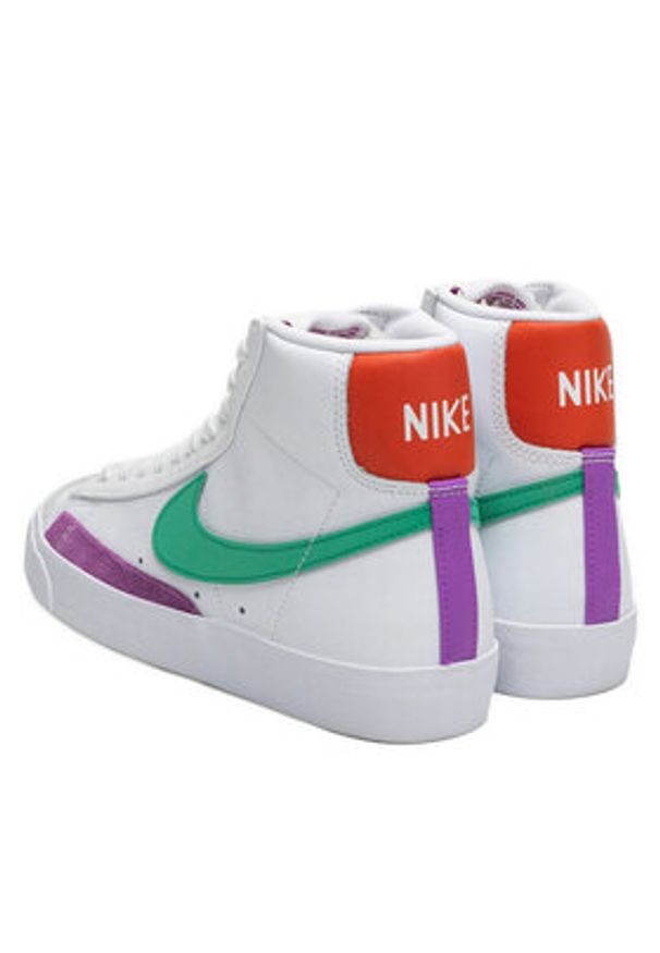 Nike Trampki CZ1055-123-W Biały. Kolor: biały. Materiał: skóra