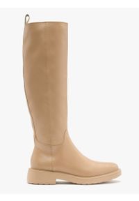 Ryłko - Beżowe kozaki MICHALINA. Nosek buta: okrągły. Zapięcie: zamek. Kolor: beżowy. Materiał: skóra. Obcas: na obcasie. Wysokość obcasa: średni #1