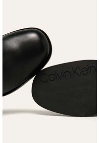 Calvin Klein - Botki skórzane. Zapięcie: zamek. Kolor: czarny. Materiał: skóra. Szerokość cholewki: normalna. Obcas: na obcasie. Wysokość obcasa: średni #3