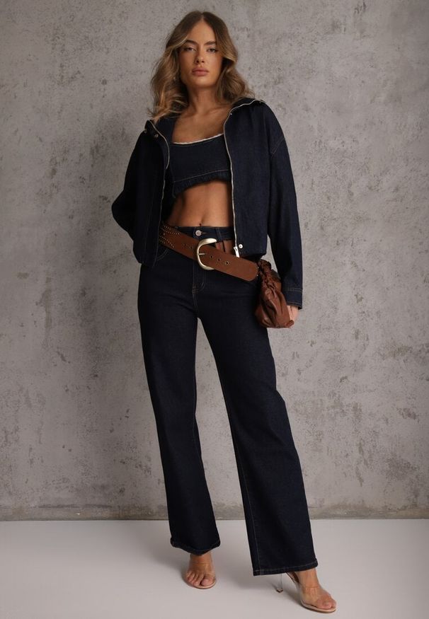 Renee - Granatowa Przejściowa Kurtka Jeansowa Balloon z Bawełny z Kołnierzykiem Abijena. Kolor: niebieski. Materiał: jeans, bawełna. Wzór: koronka. Styl: wizytowy, elegancki