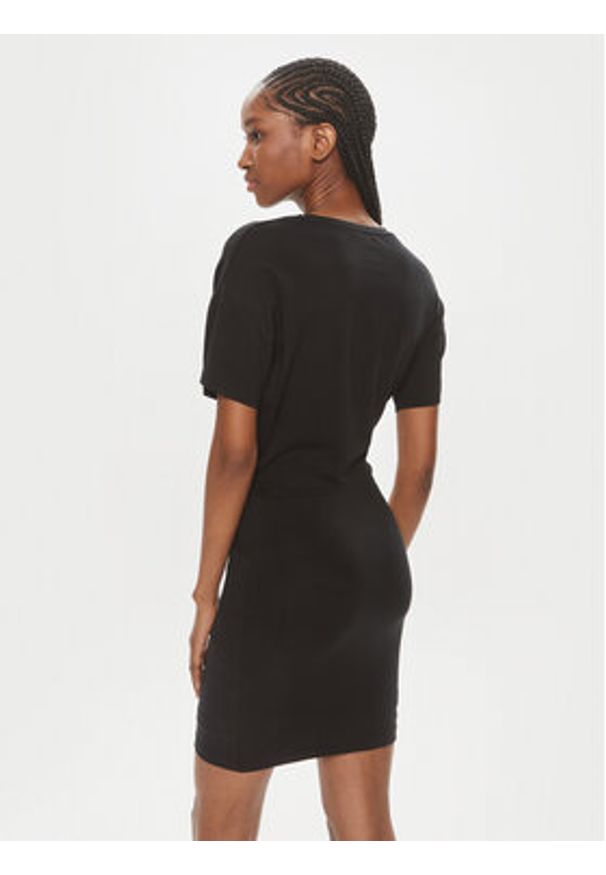 Patrizia Pepe Sukienka codzienna 2A2760/J206-K103 Czarny Regular Fit. Okazja: na co dzień. Kolor: czarny. Materiał: lyocell. Typ sukienki: proste. Styl: casual