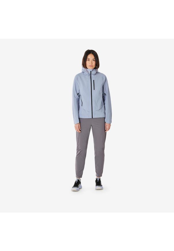 quechua - Kurtka turystyczna damska Quechua MH900 wodoodporna. Kolor: fioletowy. Materiał: materiał