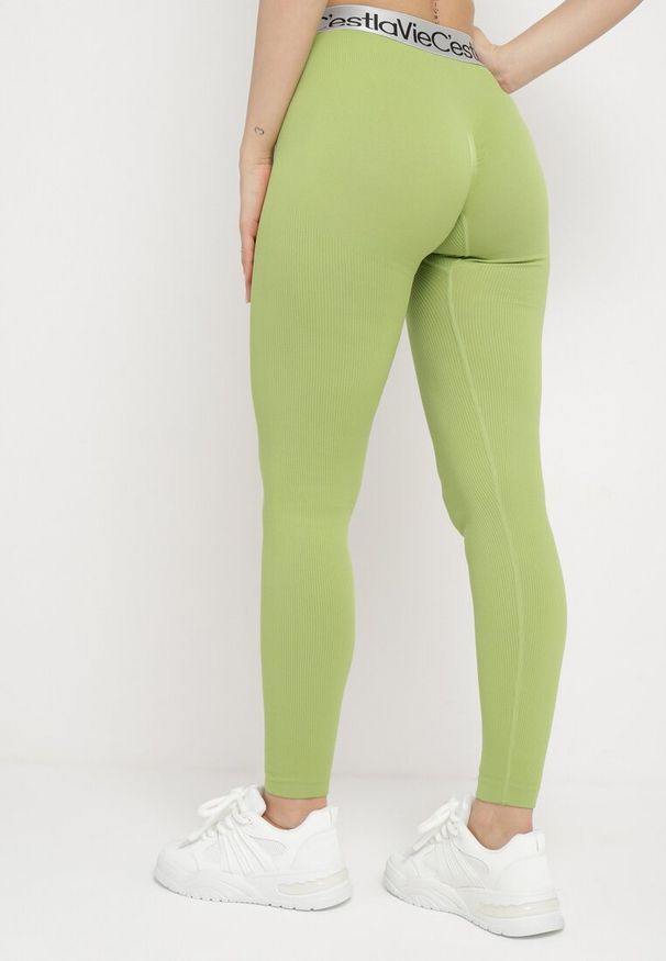 Born2be - Zielone Elastyczne Legginsy z Szeroką Gumą w Pasie Rindama. Kolor: zielony. Materiał: guma. Styl: sportowy