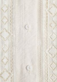 Born2be - Jasnobeżowa Koszula ze Stójką i Koronką Argochis. Typ kołnierza: kołnierzyk stójkowy. Kolor: beżowy. Materiał: koronka. Wzór: koronka #3