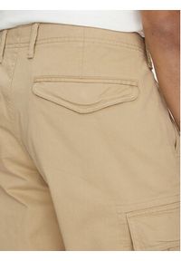 GAP - Gap Szorty materiałowe 880822-00 Khaki Relaxed Fit. Kolor: brązowy. Materiał: bawełna