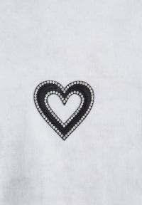 Renee - Biały T-shirt z Bawełny Ozdobiony Sercem z Cyrkonii Amythera. Okazja: na co dzień. Kolor: biały. Materiał: bawełna. Wzór: aplikacja. Styl: sportowy, casual, elegancki #5