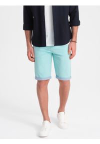 Ombre Clothing - Męskie szorty chinosy z kontrastowym podwinięciem – turkusowe V4 - Rozmiar: M. Okazja: na imprezę, do pracy, na co dzień. Kolor: turkusowy. Materiał: tkanina, elastan, bawełna. Długość: krótkie. Wzór: kolorowy. Sezon: lato. Styl: wakacyjny, casual