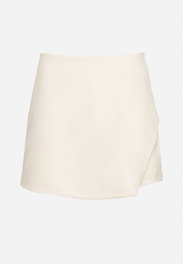 Born2be - Jasnobeżowe Spódnico-Szorty z Wiskozą o Asymetrycznym Kroju z Wysokim Stanem Calisse. Okazja: na co dzień. Stan: podwyższony. Kolor: beżowy. Materiał: wiskoza. Sezon: wiosna, lato. Styl: casual, elegancki