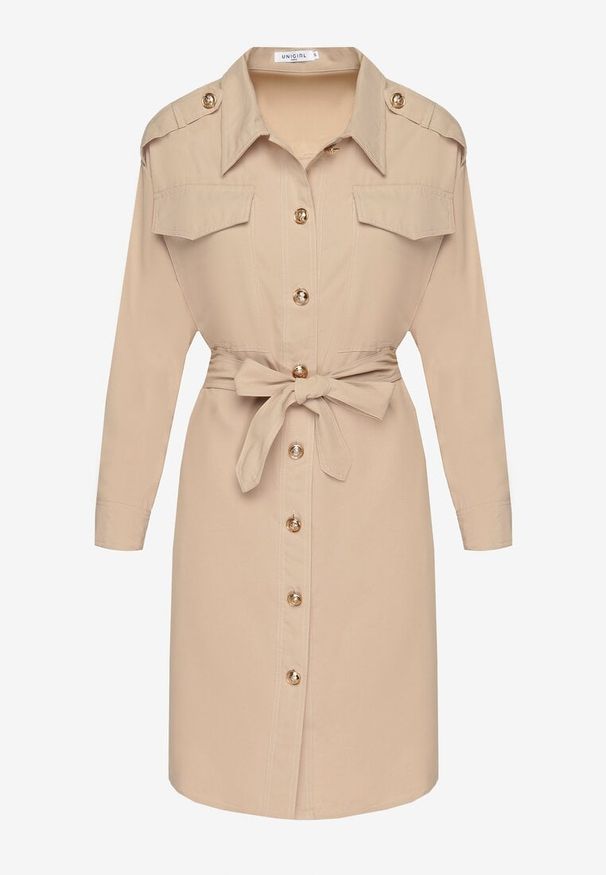 Born2be - Beżowa Koszulowa Sukienka z Ozdobnymi Guzikami i Wiązanym Paskiem Alttia. Okazja: na co dzień. Typ kołnierza: dekolt w kształcie V. Kolor: beżowy. Materiał: skóra. Długość rękawa: długi rękaw. Typ sukienki: koszulowe. Styl: casual, elegancki