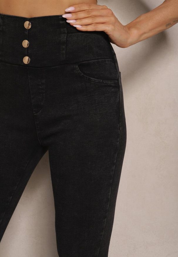 Renee - Czarne Spodnie z Bawełną Typu Skinny High Waist Ozdobione Cyrkoniami Sovzeki. Okazja: na co dzień. Stan: podwyższony. Kolor: czarny. Materiał: bawełna. Wzór: aplikacja. Styl: casual