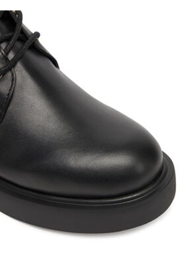 Love Moschino - LOVE MOSCHINO Trzewiki JA24024G1NIN100A41 Czarny. Kolor: czarny. Materiał: skóra