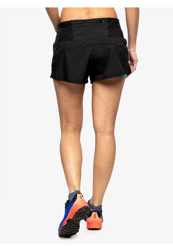Spodenki do biegania damskie Inov-8 TrailFly Ultra 3 2in1 Short. Kolor: czarny