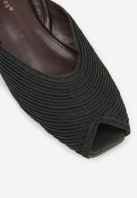 Renee - Czarne Sandały z Plecionką i Metalicznymi Ozdobami Crowstrider. Okazja: na co dzień. Zapięcie: sprzączka. Kolor: czarny. Materiał: jeans. Wzór: aplikacja. Sezon: wiosna. Styl: glamour, casual, elegancki #6