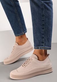 Born2be - Ciemnobeżowe Trampki Mussia. Okazja: na co dzień. Nosek buta: okrągły. Zapięcie: sznurówki. Kolor: beżowy. Materiał: guma, jeans, materiał. Wzór: jednolity. Styl: casual #1