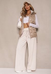 Renee - Brązowa Kamizelka z Odpinanym Kapturem Ozdobnie Pikowana Silzeki. Okazja: na co dzień. Kolor: brązowy. Materiał: jeans, materiał. Sezon: jesień, wiosna. Styl: sportowy, klasyczny, elegancki, casual #3