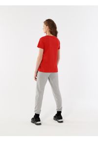 outhorn - T-shirt z nadrukiem damski - czerwony. Kolor: czerwony. Materiał: jersey, bawełna. Wzór: nadruk #2