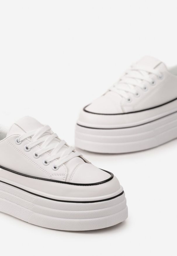 Born2be - Białe Trampki przed Kostkę na Platformie Habesti. Okazja: na co dzień. Wysokość cholewki: przed kostkę. Kolor: biały. Obcas: na platformie. Styl: casual