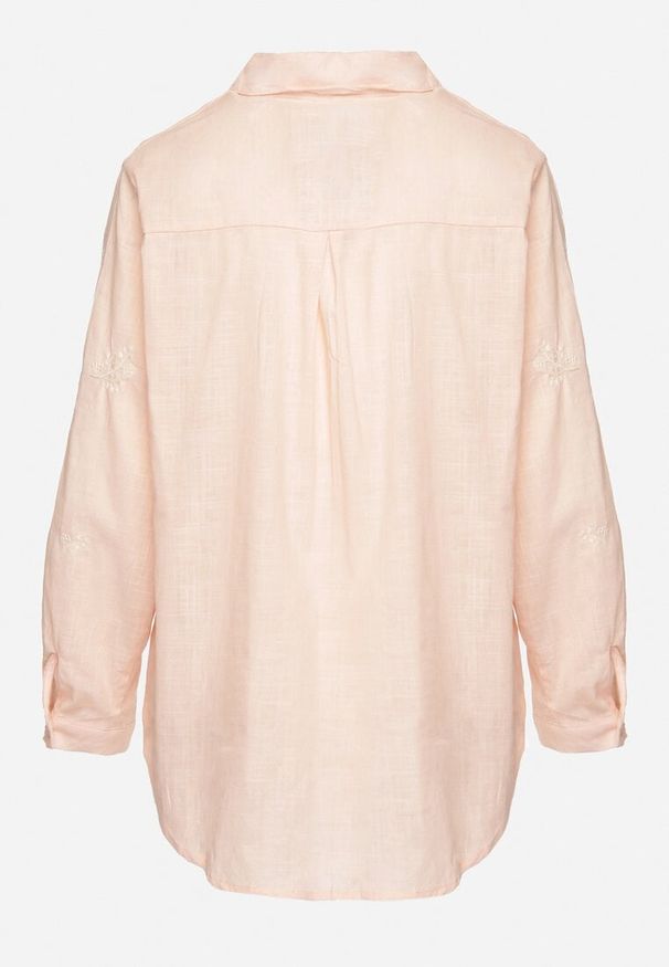 Born2be - Różowa Bawełniana Koszula z Regulowanymi Rękawami Domira. Okazja: na co dzień. Typ kołnierza: dekolt w kształcie V, kołnierzyk klasyczny. Kolor: różowy. Materiał: bawełna. Styl: elegancki, klasyczny, casual