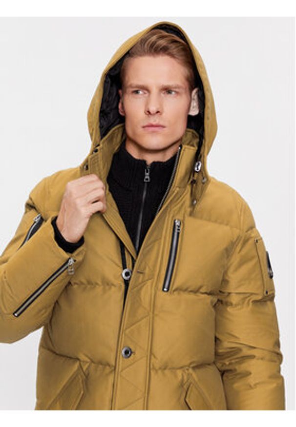 Moose Knuckles Kurtka puchowa Forrestville M32MJ128N Brązowy Regular Fit. Kolor: brązowy. Materiał: puch, bawełna