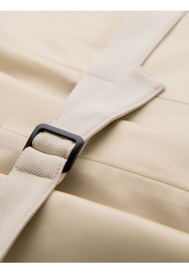 Ombre Clothing - Dopasowana elegancka męska kamizelka z elastanem i klapami – beżowa V2 - Rozmiar: L. Kolor: beżowy. Materiał: elastan. Wzór: gładki, jednolity. Styl: elegancki