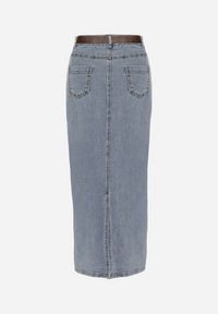 Born2be - Niebieska Spódnica Jeansowa o Ołówkowym Kroju z Dodatkowym Paskiem Inelira. Okazja: na co dzień. Kolor: niebieski. Materiał: jeans. Styl: casual #5