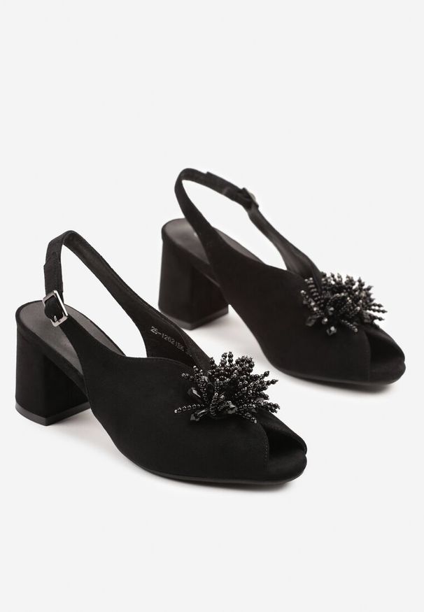Born2be - Czarne Sandały ze Skórzaną Wkładką i Aplikacją z Koralików Tuvirae. Okazja: na co dzień. Zapięcie: sprzączka. Kolor: czarny. Materiał: skóra. Wzór: aplikacja. Obcas: na słupku. Styl: casual, elegancki, klasyczny