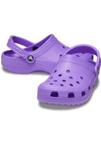 Klapki dla dorosłych Crocs Classic. Kolor: fioletowy. Materiał: materiał, syntetyk