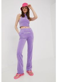 Local Heroes spodnie dresowe damskie kolor fioletowy. Stan: podwyższony. Kolor: fioletowy. Materiał: dresówka. Wzór: aplikacja