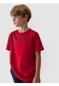 4f - T-shirt z nadrukiem chłopięcy. Kolor: czerwony. Materiał: bawełna. Wzór: nadruk