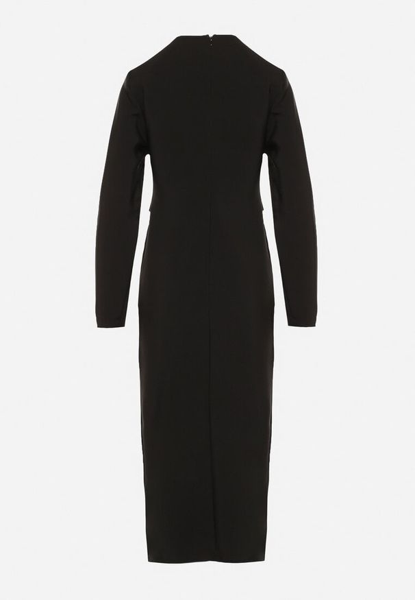 Born2be - Czarna Elegancka Sukienka z Ozdobnymi Guzikami i Paskiem z Klamrą Esmilea. Okazja: do pracy, na co dzień, na spotkanie biznesowe. Kolor: czarny. Długość rękawa: długi rękaw. Typ sukienki: proste. Styl: elegancki