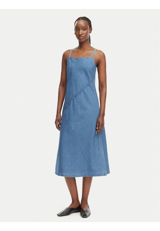 Calvin Klein Jeans Sukienka jeansowa LV047F748G Niebieski jasny Regular Fit. Kolor: niebieski. Materiał: jeans