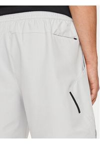 Reebok Szorty sportowe Strength 100075594 Szary Regular Fit. Kolor: szary. Materiał: syntetyk