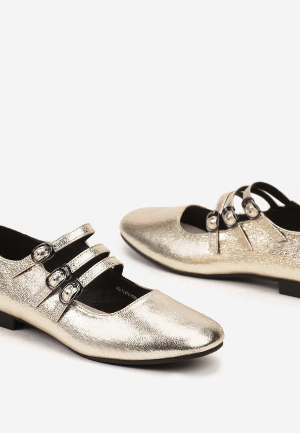 Renee - Złote Balerinki z Wkładką ze Skóry Naturalnej z Eleganckimi Paseczkami i Sprzączkami Vaivonne. Zapięcie: sprzączka. Kolor: złoty. Materiał: skóra. Wzór: paski. Obcas: na obcasie. Styl: elegancki. Wysokość obcasa: niski