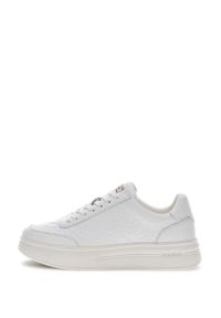 Guess Sneakersy 178503 Biały. Kolor: biały