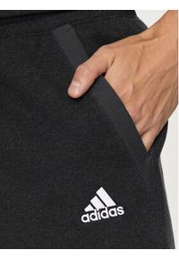 Adidas - adidas Szorty sportowe Seasonal Essentials IW6360 Czarny Regular Fit. Kolor: czarny. Materiał: syntetyk, bawełna. Styl: sportowy #3