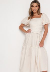 Born2be - Beżowa Rozkloszowana Marszczona Sukienka z Wiskozą i Bufiastymi Rękawami oraz Falbanką Larnovia. Okazja: na co dzień, na imprezę. Kolor: beżowy. Materiał: wiskoza. Typ sukienki: proste. Styl: casual, elegancki #6