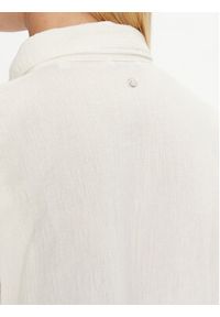 Mustang Koszula Coral Springs 1014902 Biały Loose Fit. Kolor: biały. Materiał: bawełna
