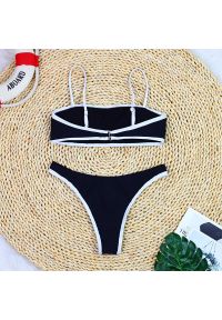 Intica - Strój kąpielowy dwuczęściowy z figami na plażę Csilla. Kolor: czarny. Materiał: materiał #3