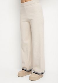 Born2be - Jasnobeżowy Dzianinowy Komplet z Ozdobną Lamówką Sweter i Szerokie Spodnie Ralenae. Kolor: beżowy. Materiał: dzianina #5