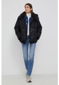 Calvin Klein Jeans Kurtka damska kolor czarny zimowa. Okazja: na co dzień. Kolor: czarny. Materiał: materiał, włókno. Sezon: zima. Styl: casual