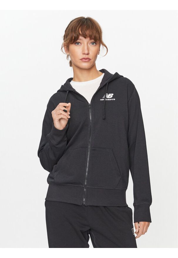 New Balance Bluza NB Essentials Stacked Logo Full Zip Hoodie WJ31530 Czarny Regular Fit. Kolor: czarny. Materiał: syntetyk, bawełna