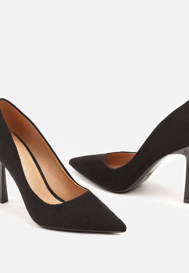 Born2be - Czarne Eleganckie Szpilki z Imitacji Zamszu ze Szpiczastym Noskiem Sanilora. Okazja: na co dzień, na imprezę. Nosek buta: szpiczasty. Kolor: czarny. Materiał: zamsz. Obcas: na szpilce. Styl: elegancki. Wysokość obcasa: średni