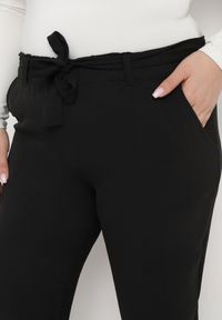 Born2be - Czarne Spodnie Regular Wiązane w Pasie w stylu Paperbag Tamburia. Kolor: czarny. Materiał: tkanina. Sezon: lato #5