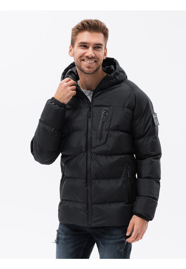 Ombre Clothing - Pikowana mocno ocieplana kurtka męska z raglanowym rękawem – czarna V4 - Rozmiar: S. Typ kołnierza: kołnierzyk stójkowy. Kolor: czarny. Materiał: guma, syntetyk, poliester, materiał. Długość rękawa: raglanowy rękaw. Wzór: aplikacja, jednolity