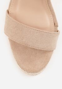 Renee - Ciemnobeżowe Sandały na Plecionym Koturnie i Platformie Tinami. Zapięcie: pasek. Kolor: beżowy. Materiał: jeans. Sezon: lato. Obcas: na koturnie. Styl: elegancki, wakacyjny #9
