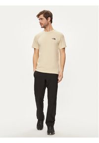 The North Face T-Shirt Simple Dome NF0A87NG Beżowy Regular Fit. Kolor: beżowy. Materiał: syntetyk, bawełna #6