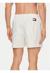 TOMMY HILFIGER - Tommy Hilfiger Szorty kąpielowe UM0UM02048 Biały Slim Fit. Kolor: biały. Materiał: syntetyk #4