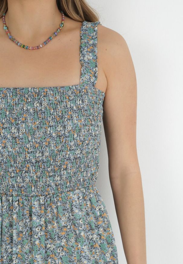 Born2be - Jasnoniebieska Sukienka Rozkloszowana na Ramiączkach w Kwiaty Hasana. Okazja: na co dzień. Kolor: niebieski. Długość rękawa: na ramiączkach. Wzór: kwiaty. Sezon: lato. Typ sukienki: proste. Styl: casual, elegancki