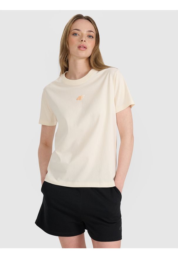 4f - 4F T-shirt oversize z nadrukiem damski - beżowy L. Okazja: na co dzień. Kolor: beżowy. Materiał: dzianina, tkanina, materiał, bawełna, jersey. Długość rękawa: krótki rękaw. Długość: krótkie. Wzór: nadruk. Sezon: lato. Styl: casual, klasyczny, sportowy